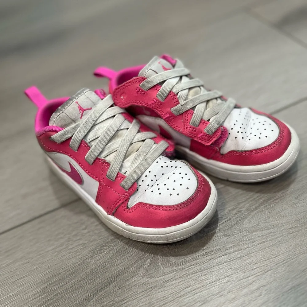 Nike pair jordan